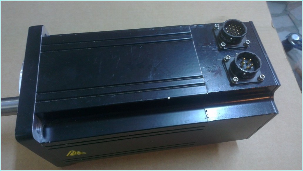 PARKER MPM1141 2156 1,6KW 8,7A SERVO MOTOR
